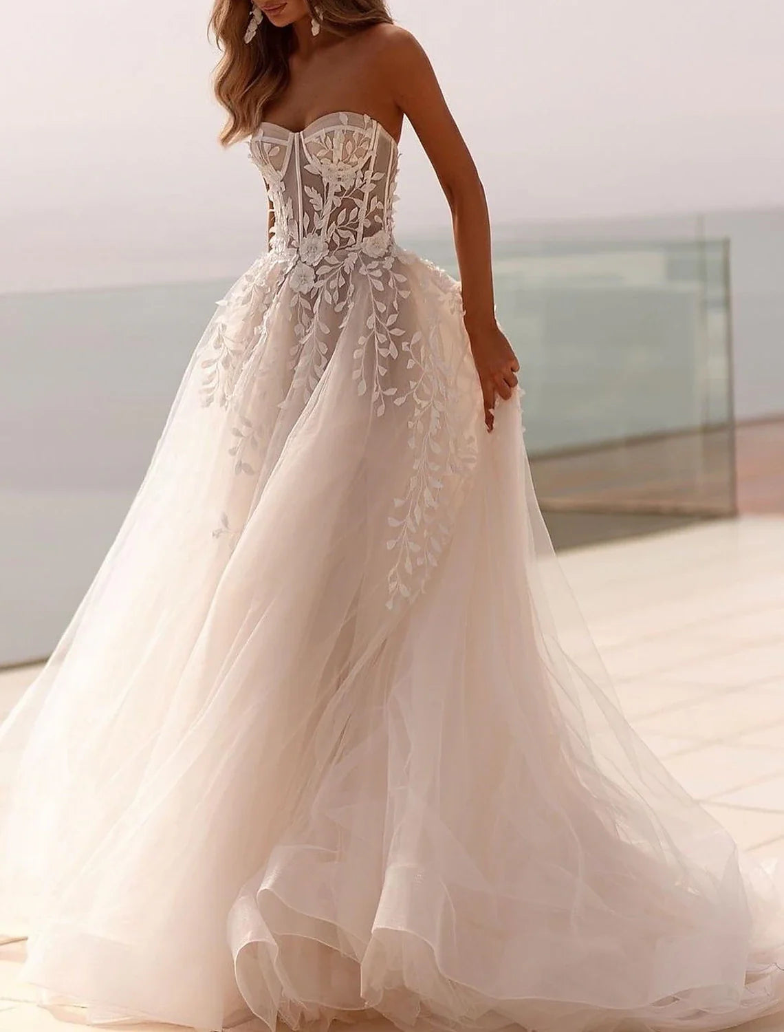 Beach Open Back Formal Wedding Dresses Ball Gown Sweetheart Sleeveless Sweep / Brush Train Tulle Bridal Gowns With Appliques Solid Color Mermaid Lace Gown