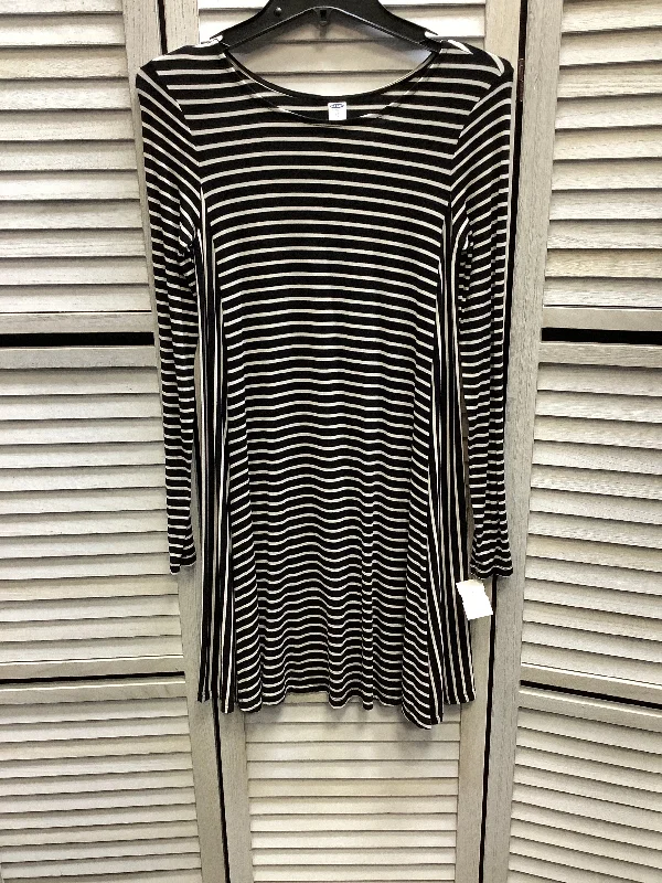 Dress Casual Short By Old Navy In Striped Pattern, Size: Xs Mini Skirt with Pockets