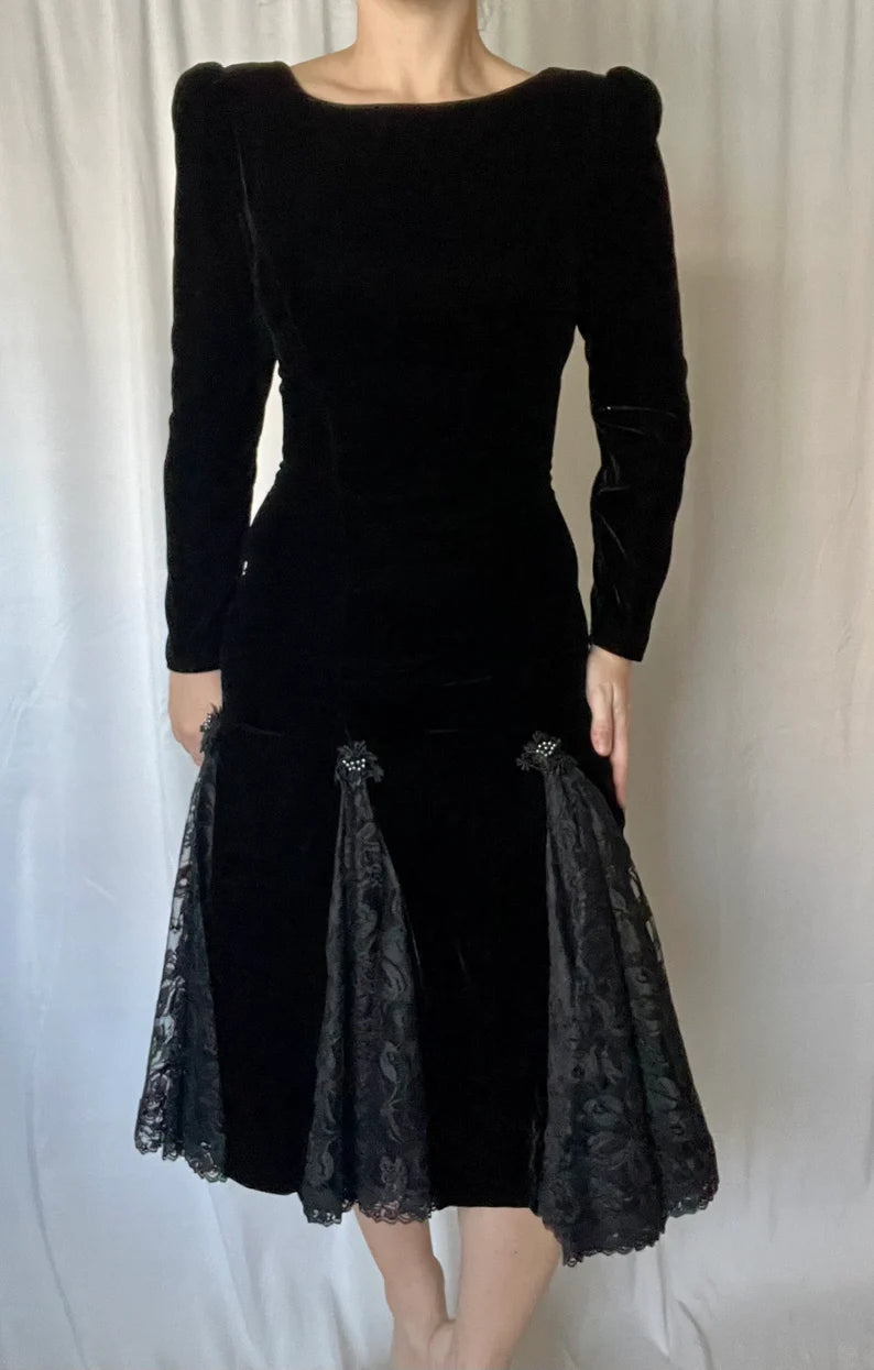 Evening Dress Velvet Dress Long Sleeves Vintage Velvet and Lace Splicing Maxi Dress Formal Dresses Wedding Guest Dress Tulle Maxi Skirt