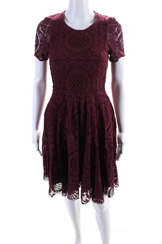 Burberry London Womens Red Lace Crew Neck Short Sleeve Fit & Flare Dress Modern Lace Dress